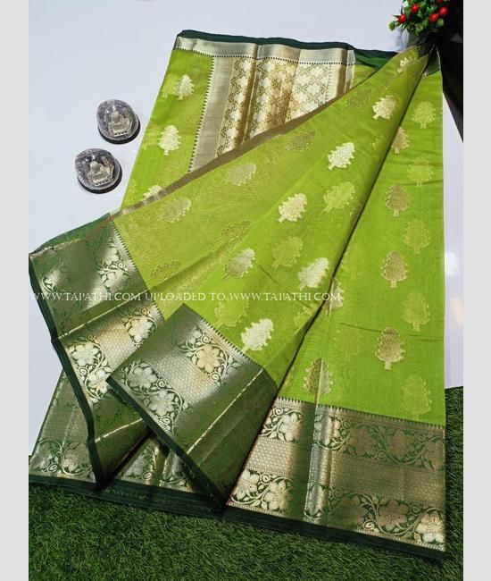 Traditional Red Banarasi Pure Silk Kanjivaram Saree With Blouse at  Rs.549/Piece in surat offer by Esomic Export