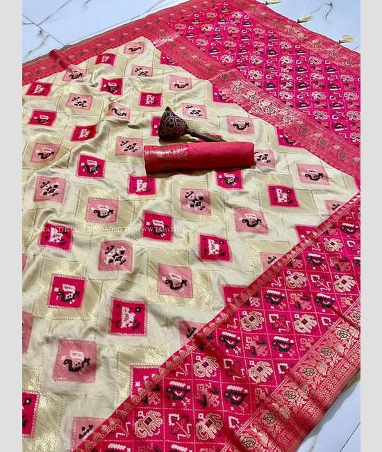 Indian Attire Heavy Weightless Georgette Fancy Border Saree dvz0003558