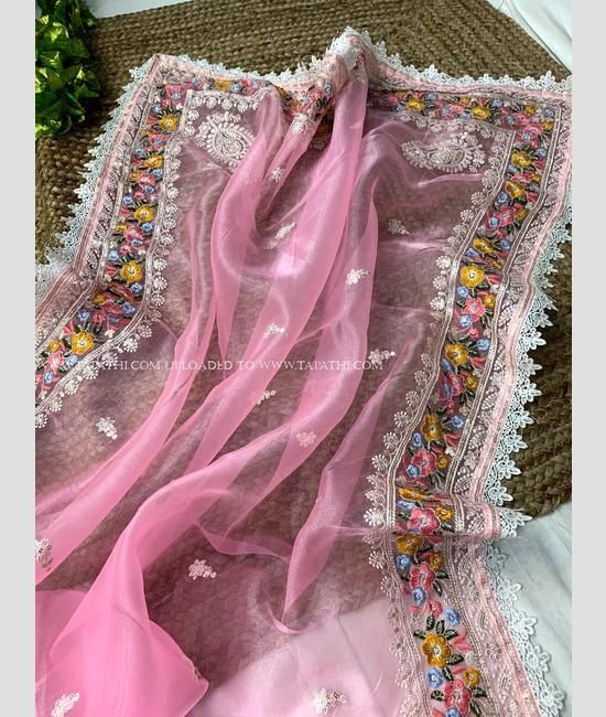 LAMI 9 Meter Pink Flower Design,Saree Lace With Golden Jari|Zari,Flower Design  Saree Border Lace,Pink Designer Border,Bridal Lehenga Lace,Ribbon,Dupatta  Lace,Trim&Embellishments,Indian Trimmings : Amazon.in: Clothing &  Accessories