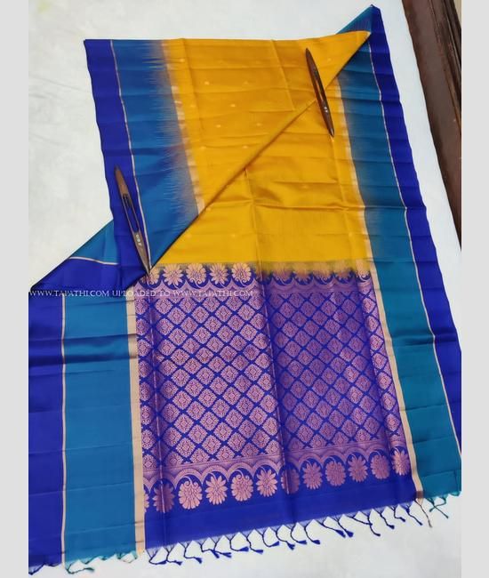 Buy online Plain soft silk woven Saree - Red-AF1210