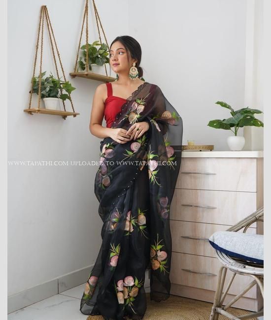 Black Colour Saree - Buy Sizzling Black Saree Online